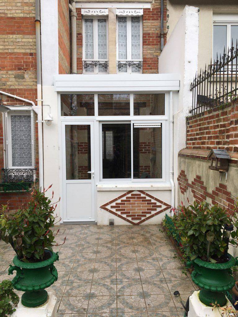Porte d'entrée près de Le Mans